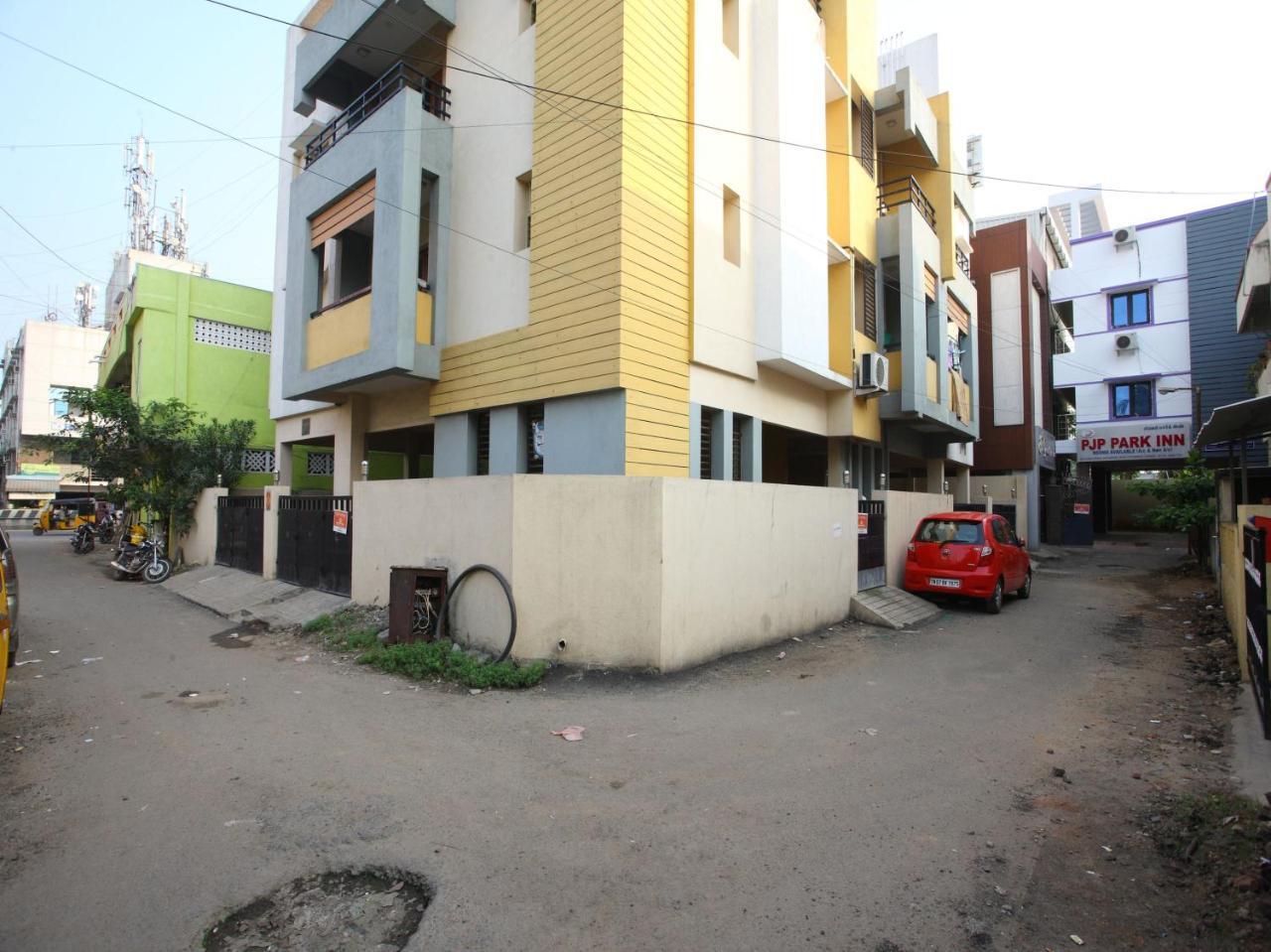 Oyo 10465 Koyambedu Chennai Hotel Exterior foto